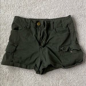 Forever 21 camo shorts